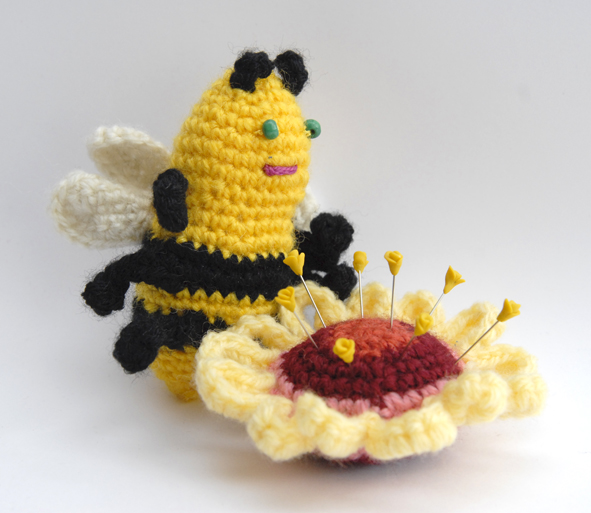 abeille au crochet
