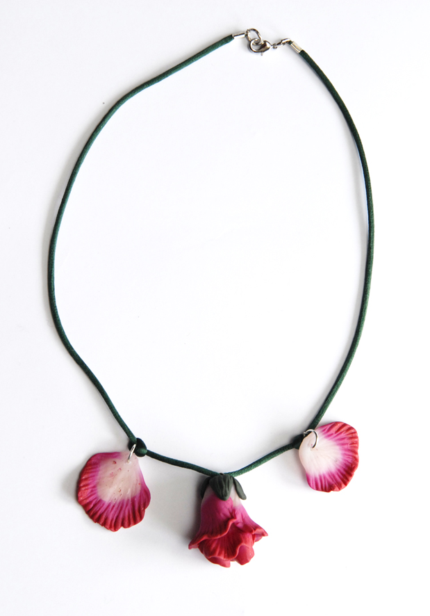 collier pendentif fleur en fimo 7