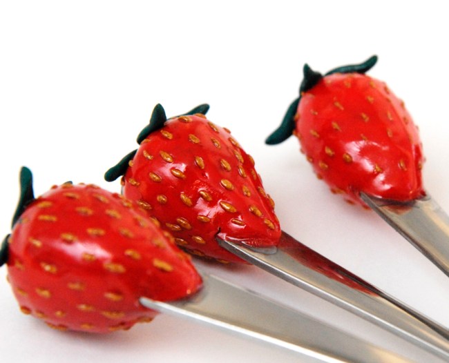 fraise en pâte fimo