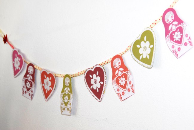 gratuit guirlande poupée russe free printable bunting matriochka visuel 1