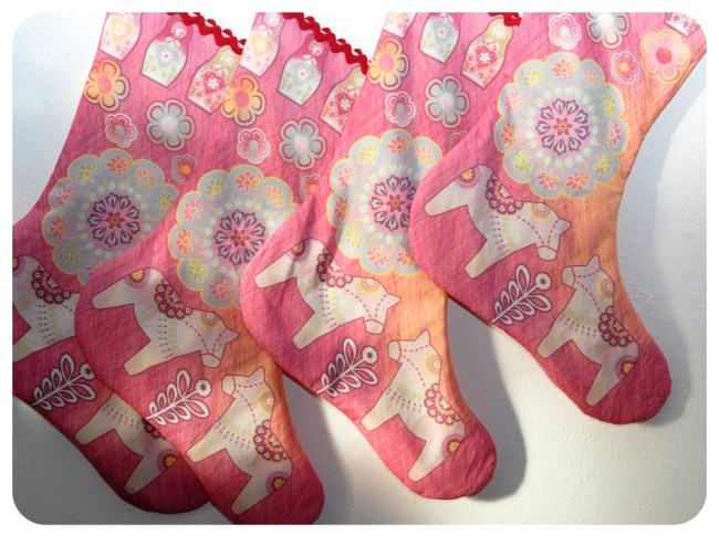 kit à coudre botte de noël rose GM 2013 3