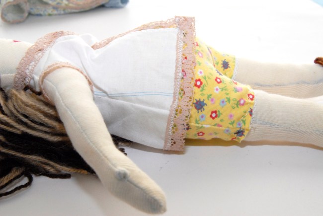 poupée en tissu enceinte